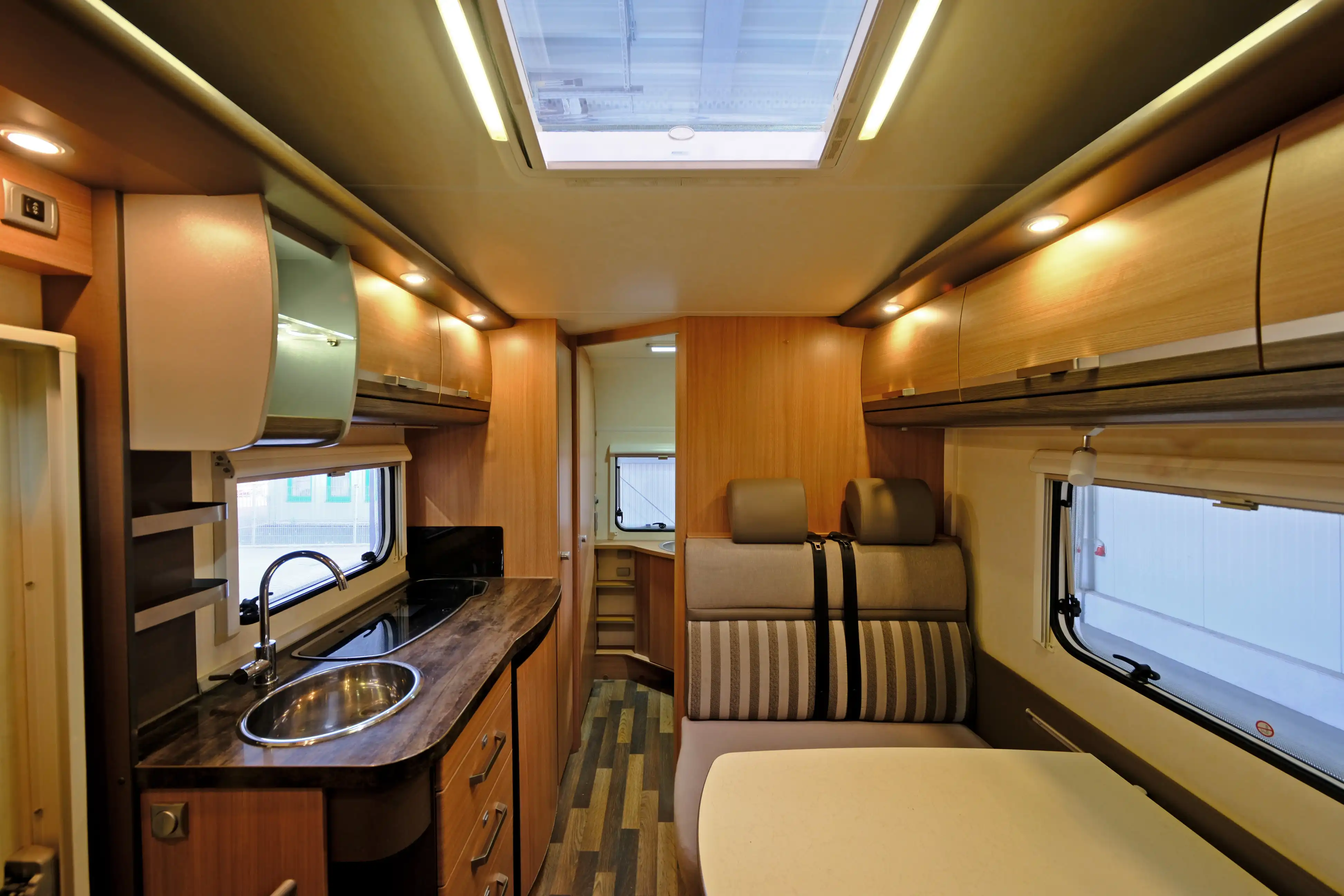 KNAUS Sky Traveller 500 